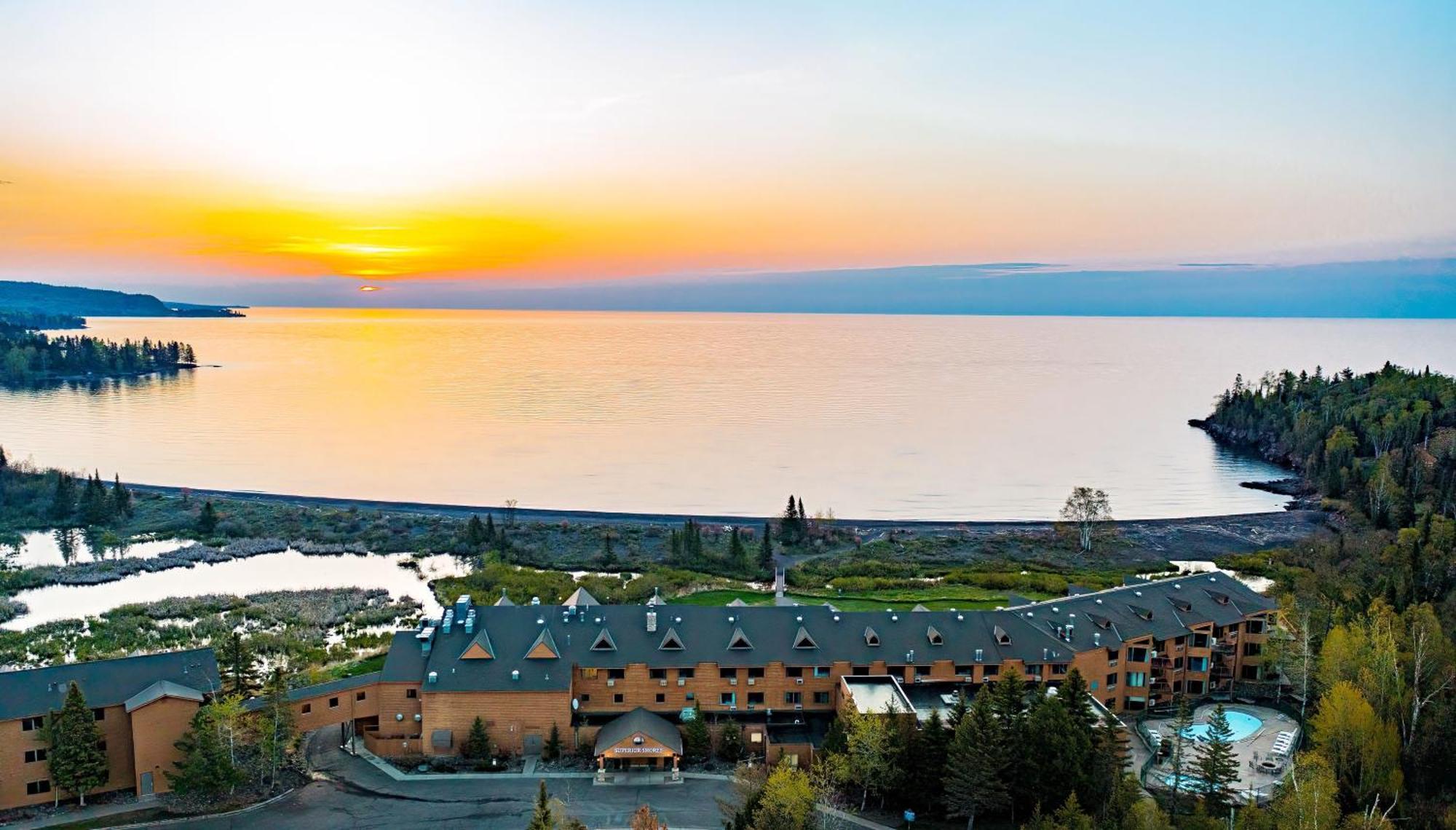 Superior Shores Resort Two Harbors Eksteriør billede