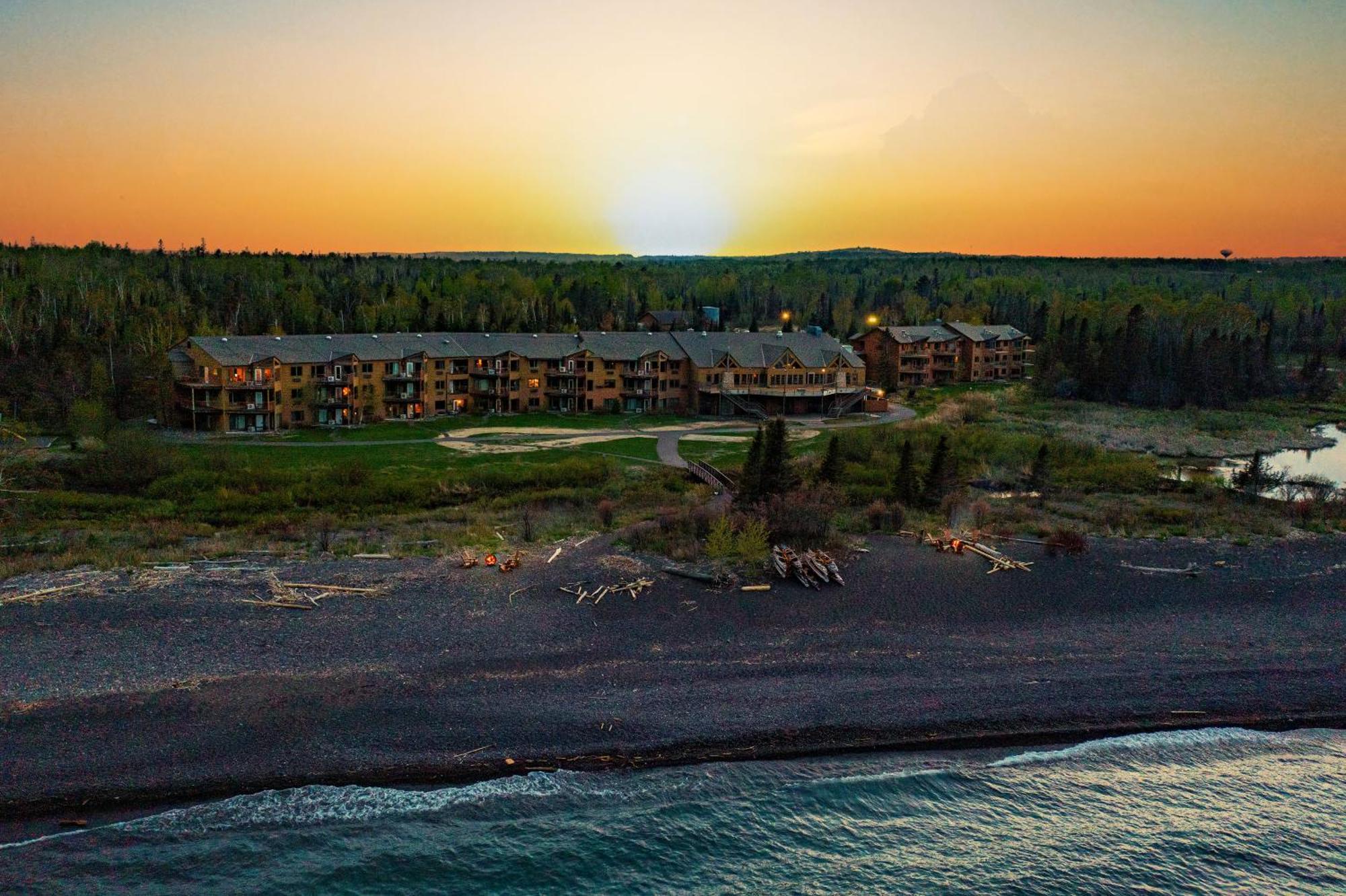 Superior Shores Resort Two Harbors Eksteriør billede